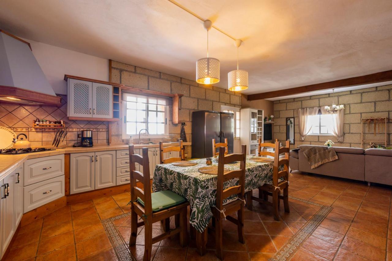 Paradise Villa Constancia With Views La Corujera Exterior photo